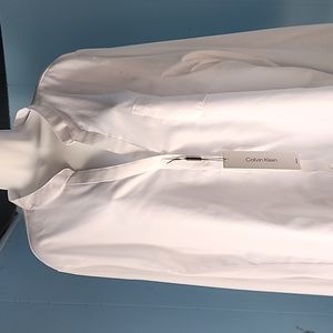 Calvin Klein wrinkle free women's button down shirt